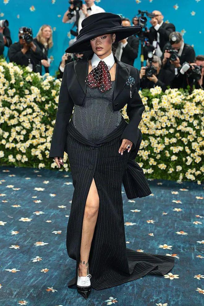 Rihanna以标志性经典开启造梦新篇麻将胡了试玩“伊”手快报 德约科维奇、(图12)